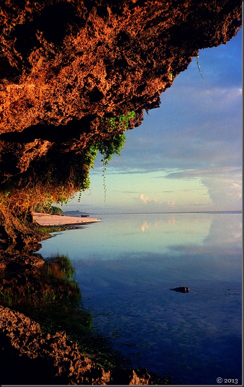 sea and sky on the reef at Tiwi