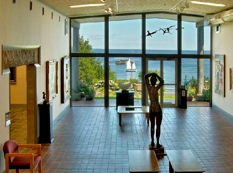 sculpture-gallery-overlooking[1]