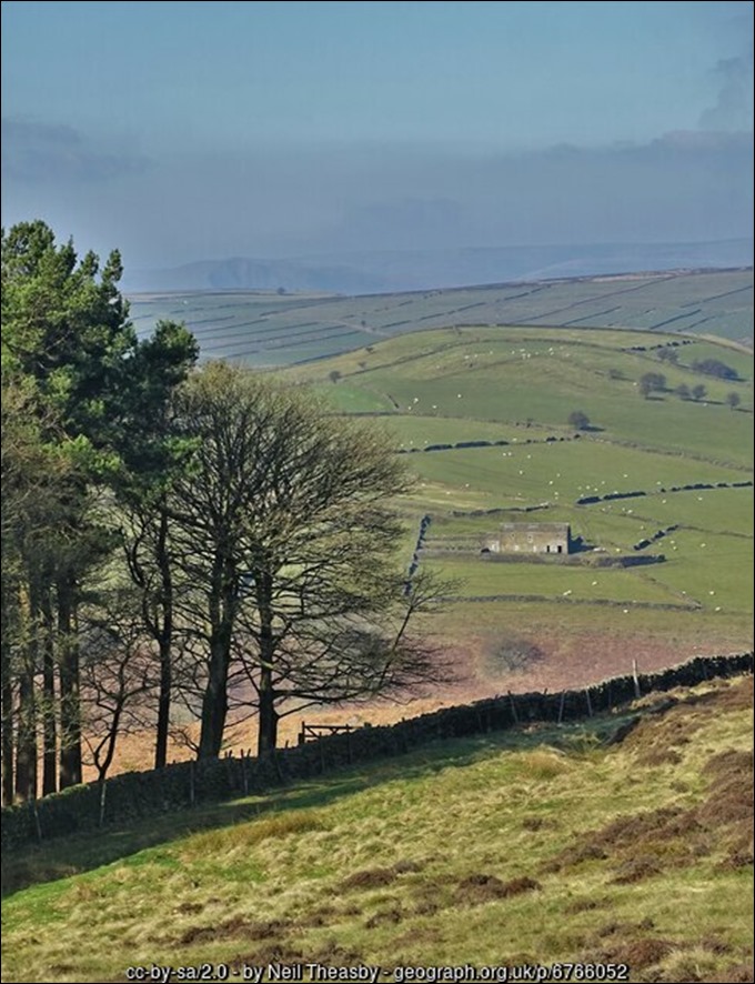 Edge of Gotherage Plantation Abney Low barn ahead geograph-6766052-by-Neil-Theasby